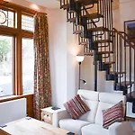 Inglewood Terrace *